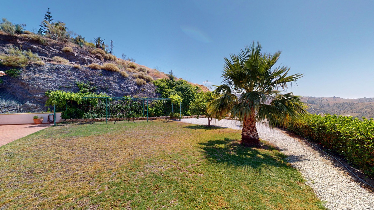 Huis te koop in Algarrobo | 3 slaapkamers H5123266