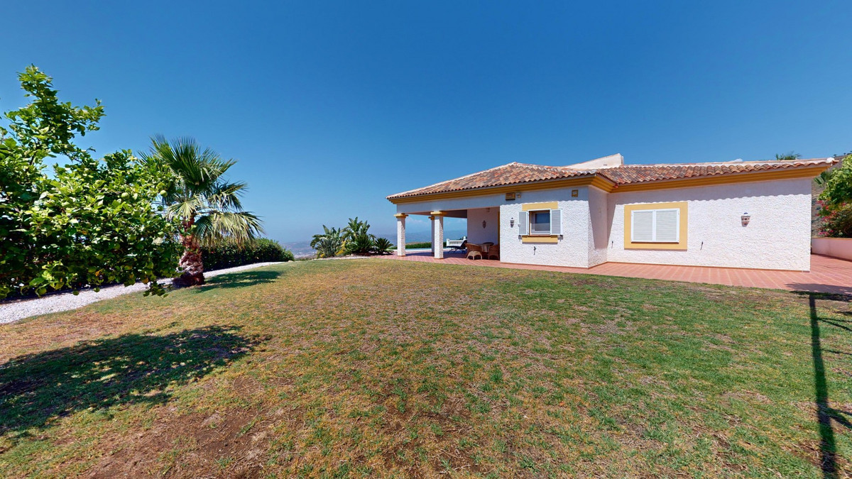 Huis te koop in Algarrobo | 3 slaapkamers H5123266
