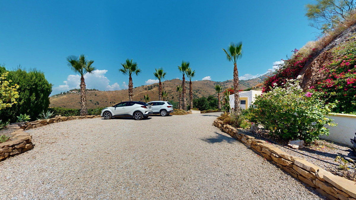 Huis te koop in Algarrobo | 3 slaapkamers H5123266