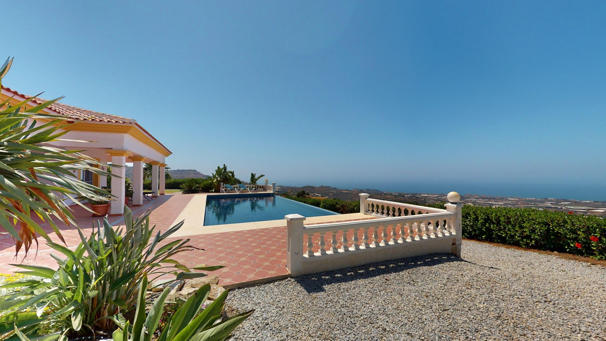 Huis te koop in Algarrobo | 3 slaapkamers H5123266