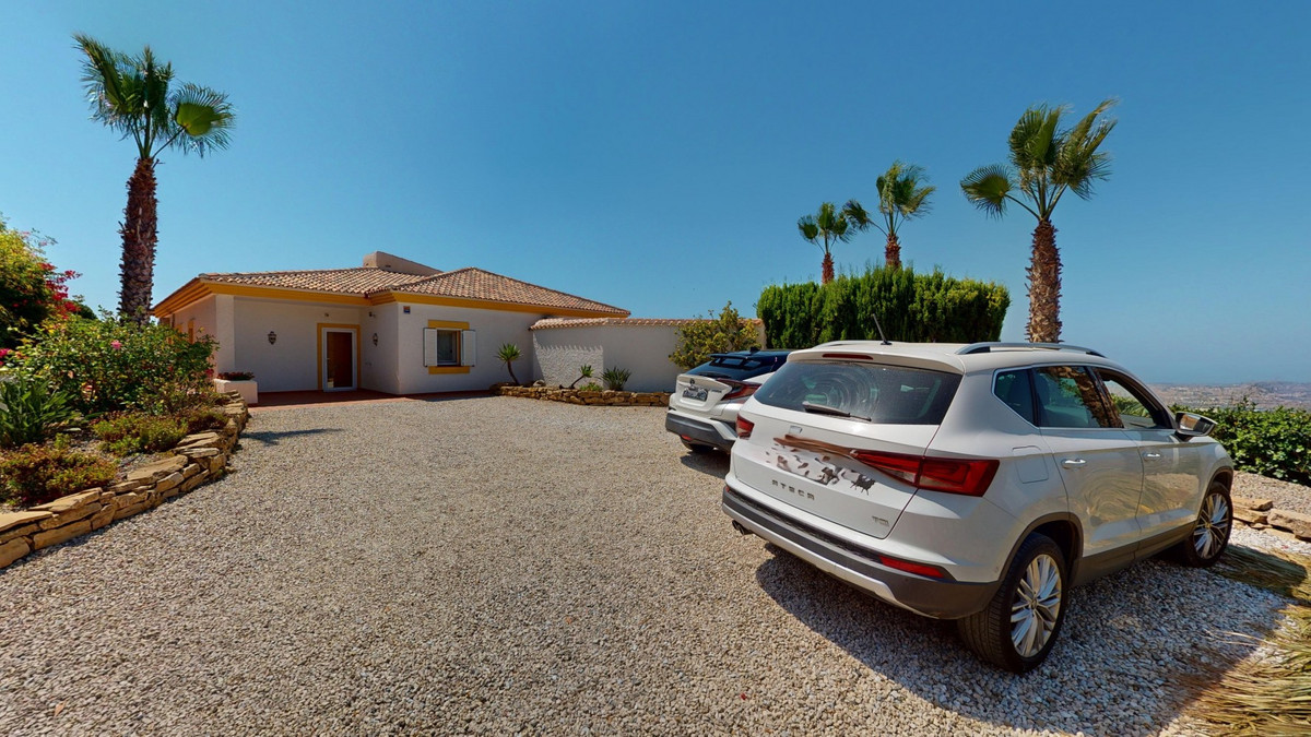 Huis te koop in Algarrobo | 3 slaapkamers H5123266