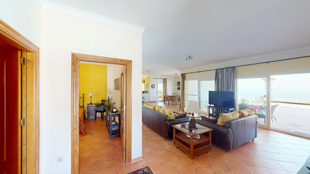 Huis te koop in Algarrobo | 3 slaapkamers H5123266