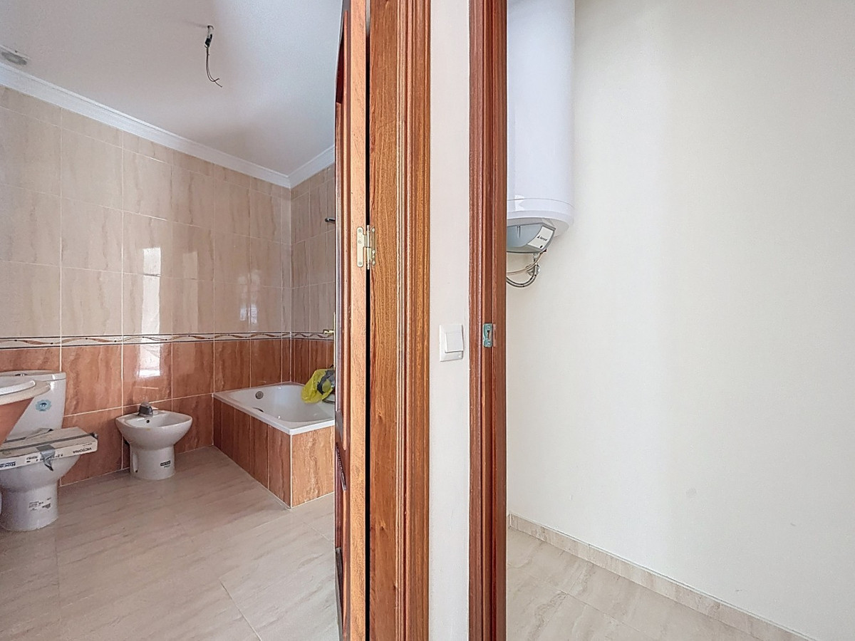 Huis te koop in Algarrobo | 8 slaapkamers H5259136
