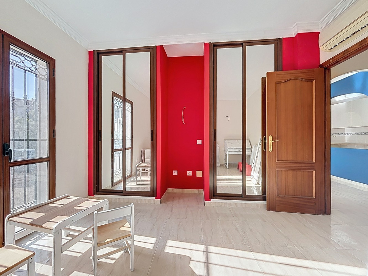 Huis te koop in Algarrobo | 8 slaapkamers H5259136