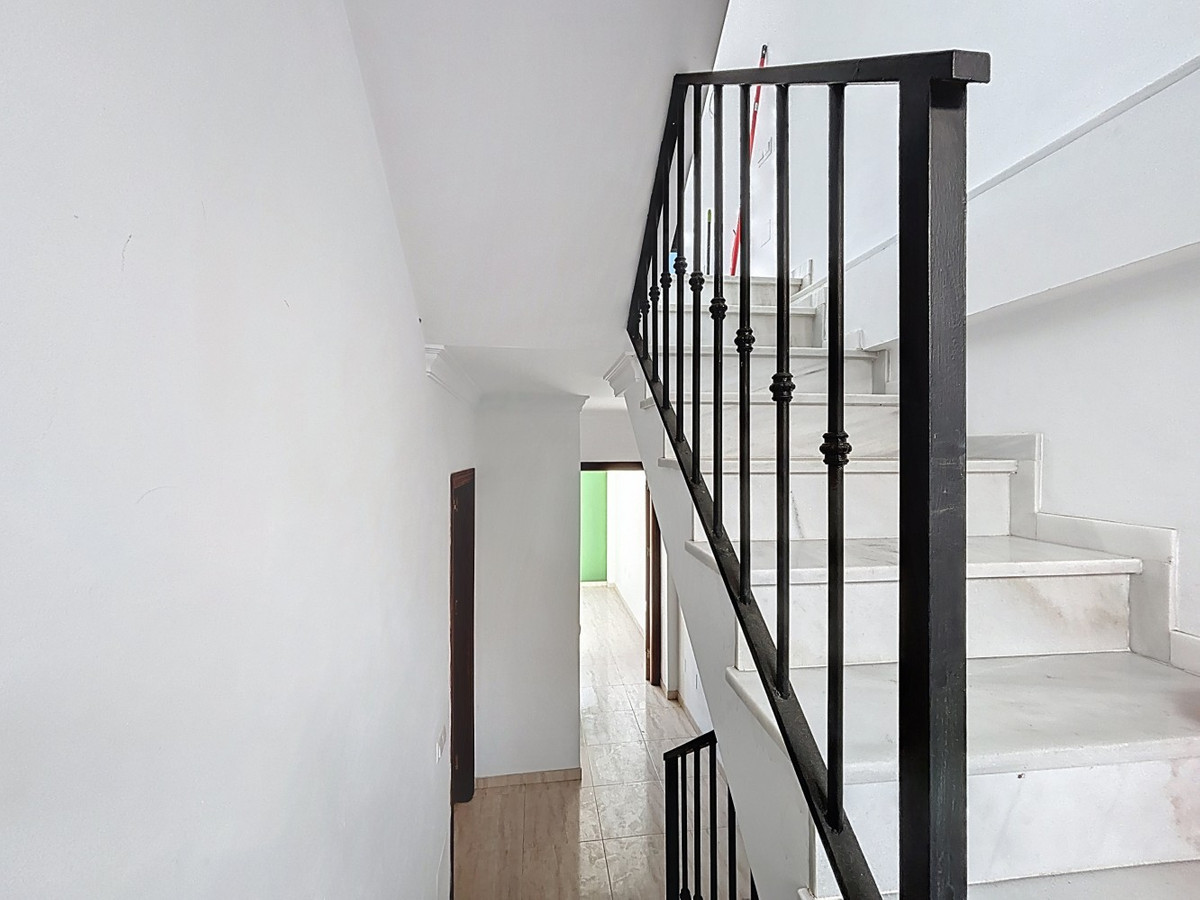 Huis te koop in Algarrobo | 8 slaapkamers H5259136