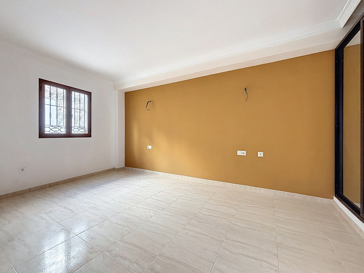 Huis te koop in Algarrobo | 8 slaapkamers H5259136