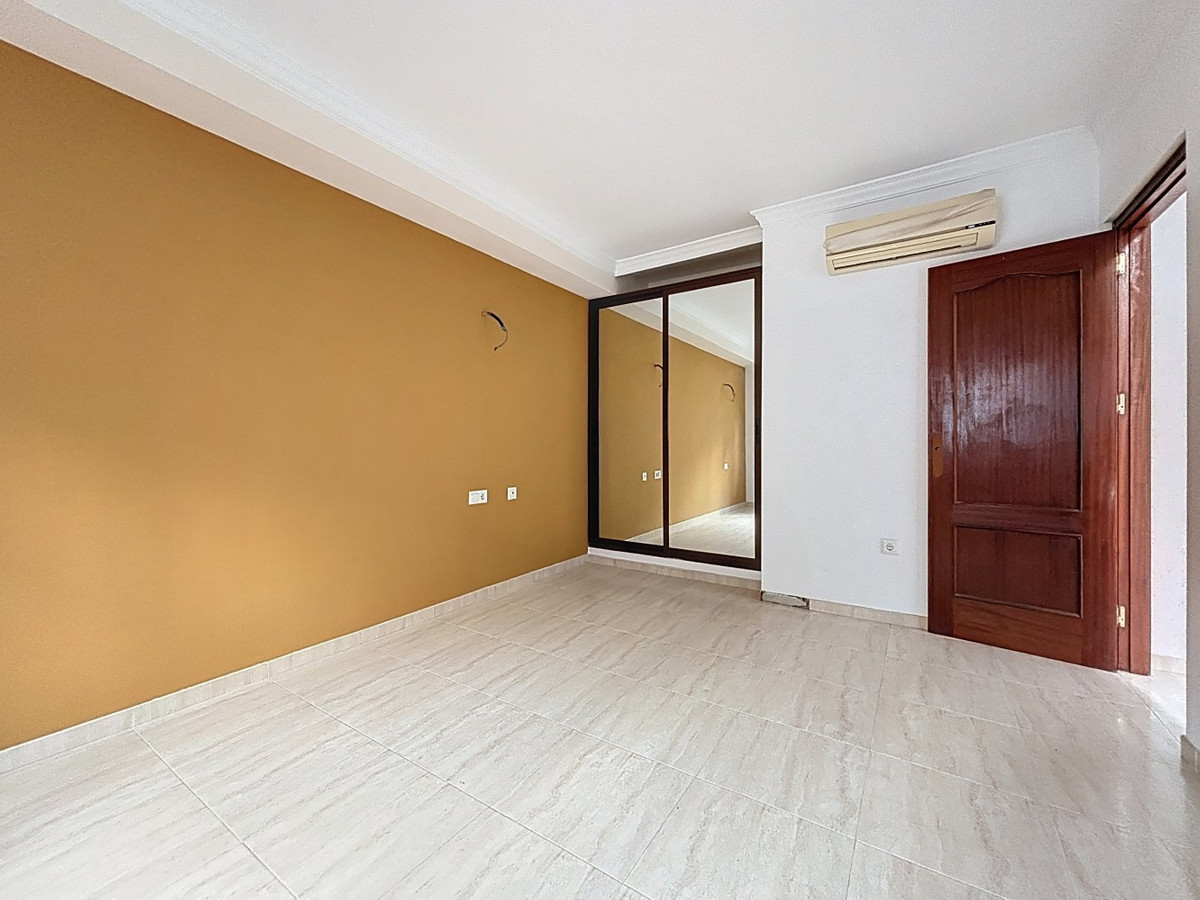 Huis te koop in Algarrobo | 8 slaapkamers H5259136