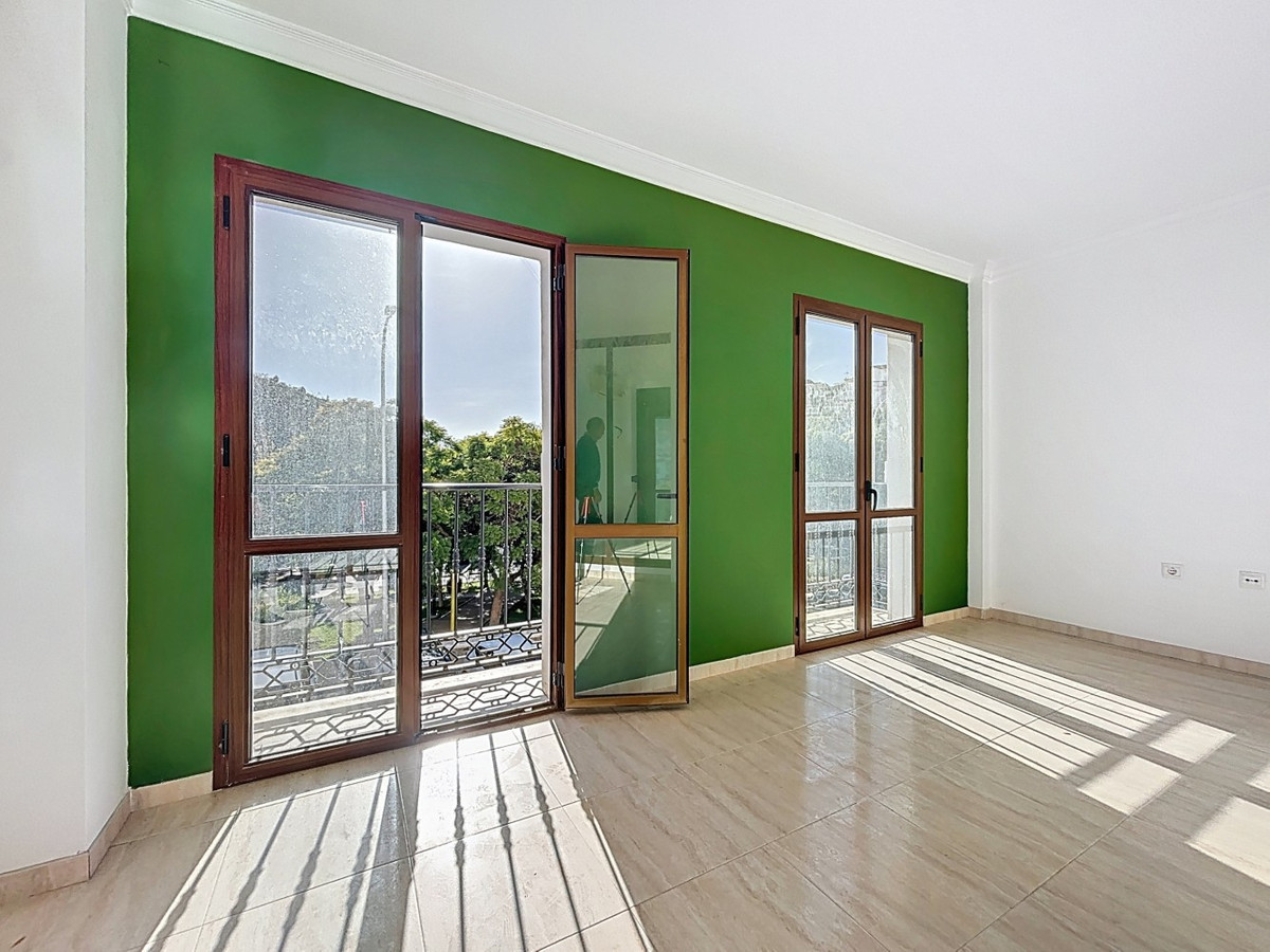 Huis te koop in Algarrobo | 8 slaapkamers H5259136