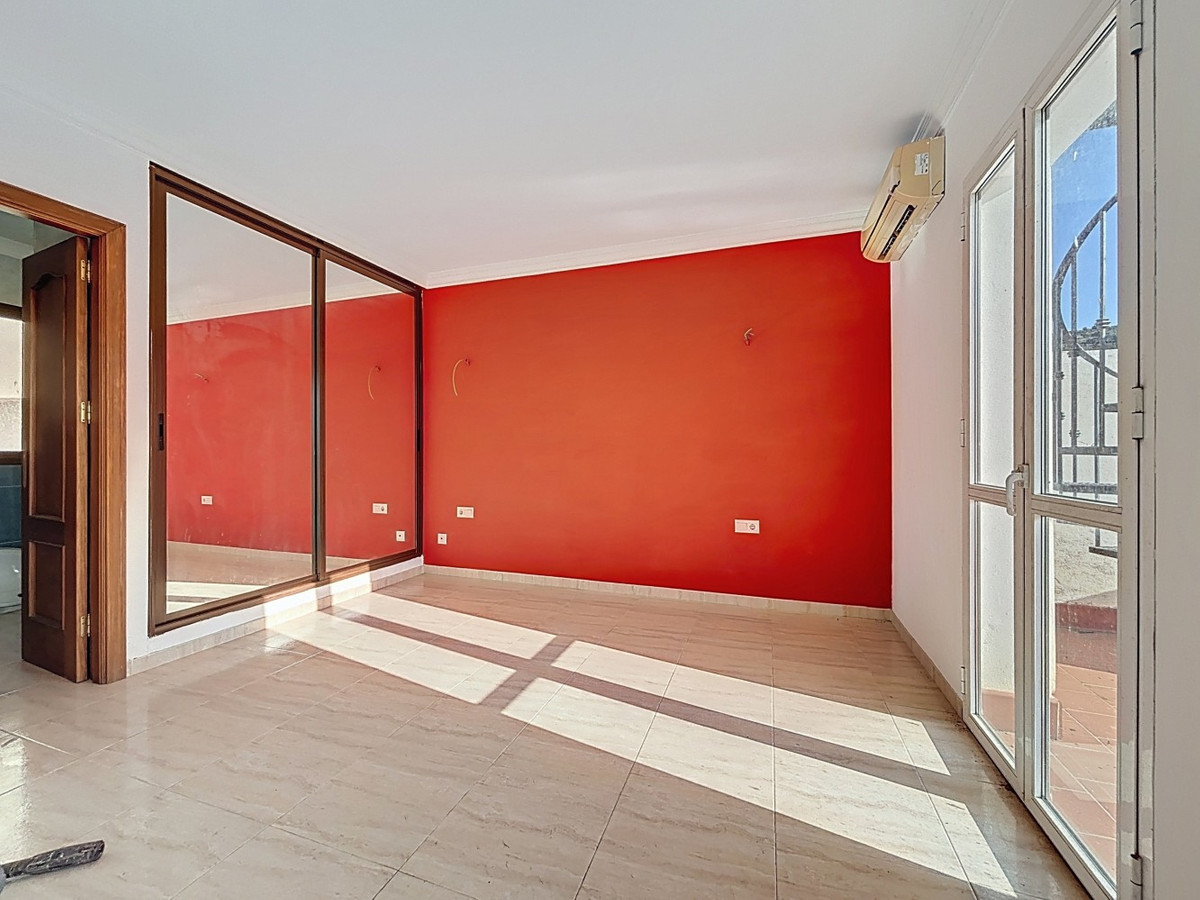 Huis te koop in Algarrobo | 8 slaapkamers H5259136