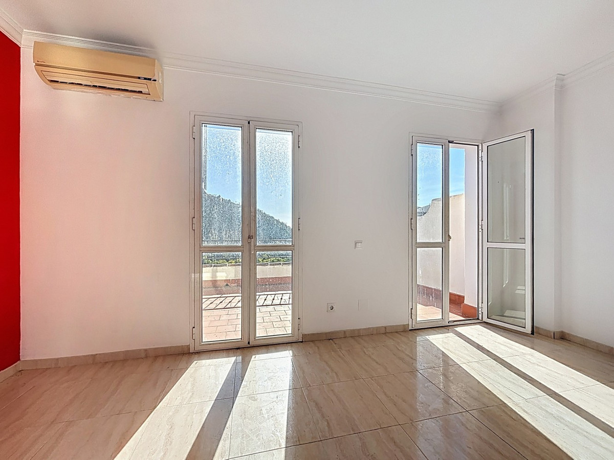 Huis te koop in Algarrobo | 8 slaapkamers H5259136