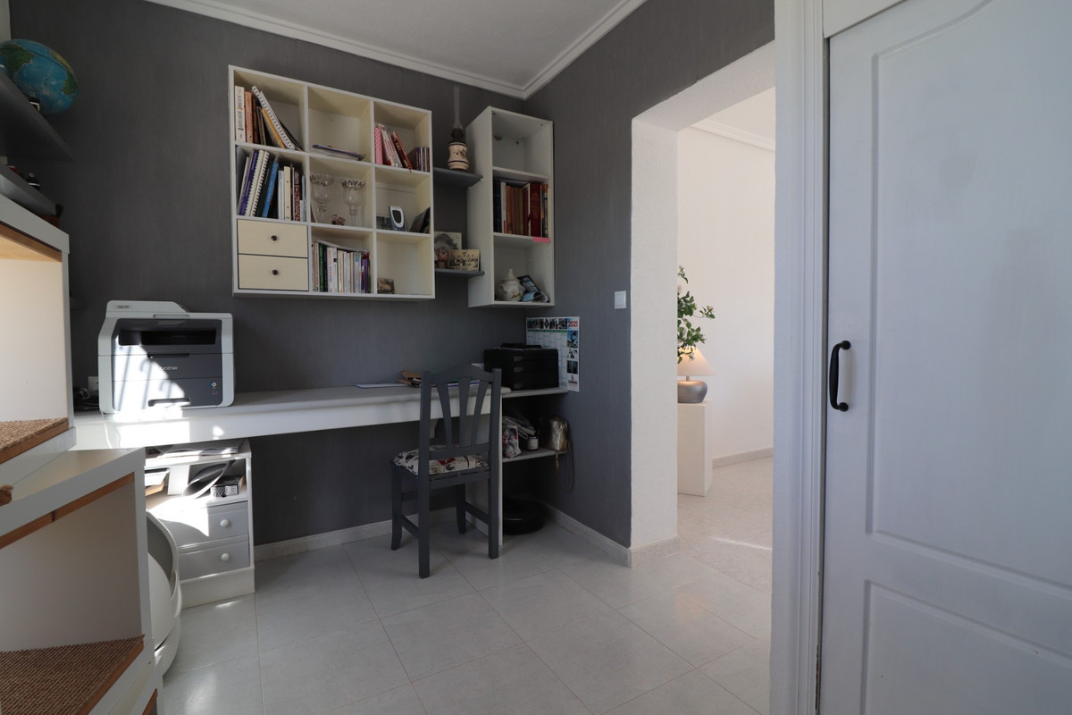 Huis te koop in Algorfa | 4 slaapkamers H5265142