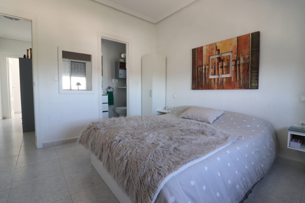 Huis te koop in Algorfa | 4 slaapkamers H5265142