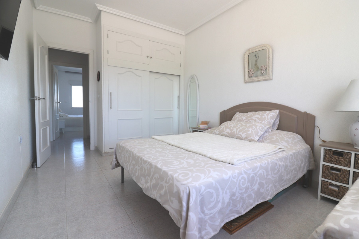 Huis te koop in Algorfa | 4 slaapkamers H5265142