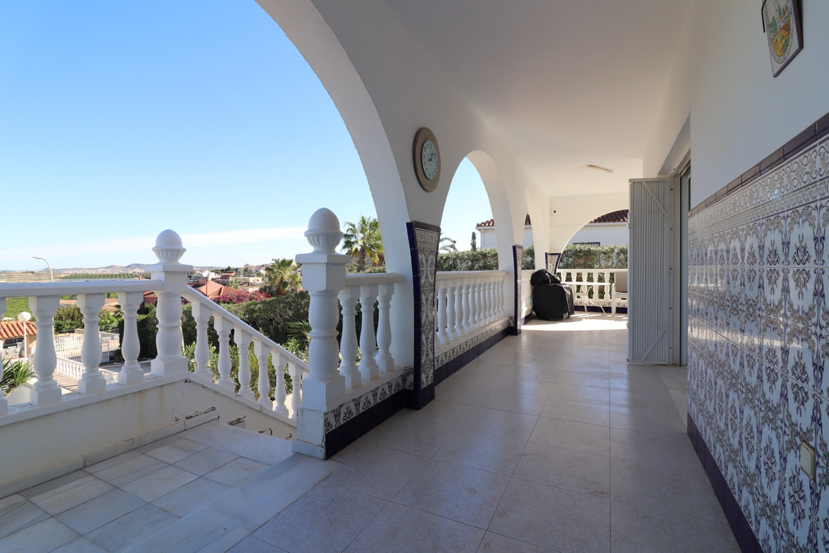 Huis te koop in Algorfa | 4 slaapkamers H5265142