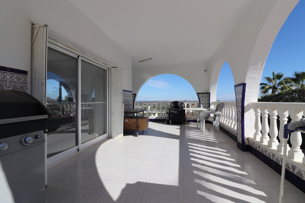 Huis te koop in Algorfa | 4 slaapkamers H5265142