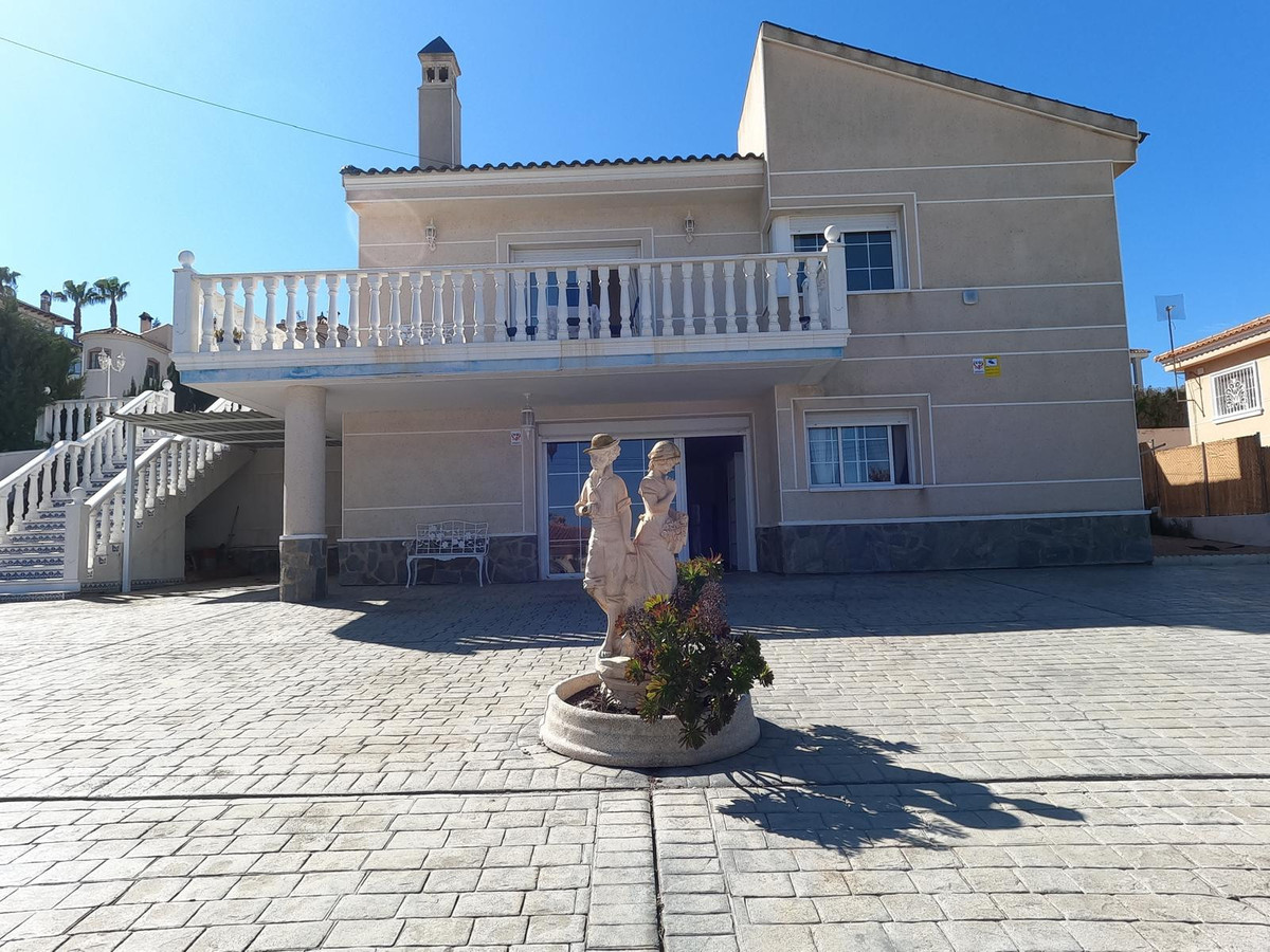 Huis te koop in Algorfa | 4 slaapkamers H5317744