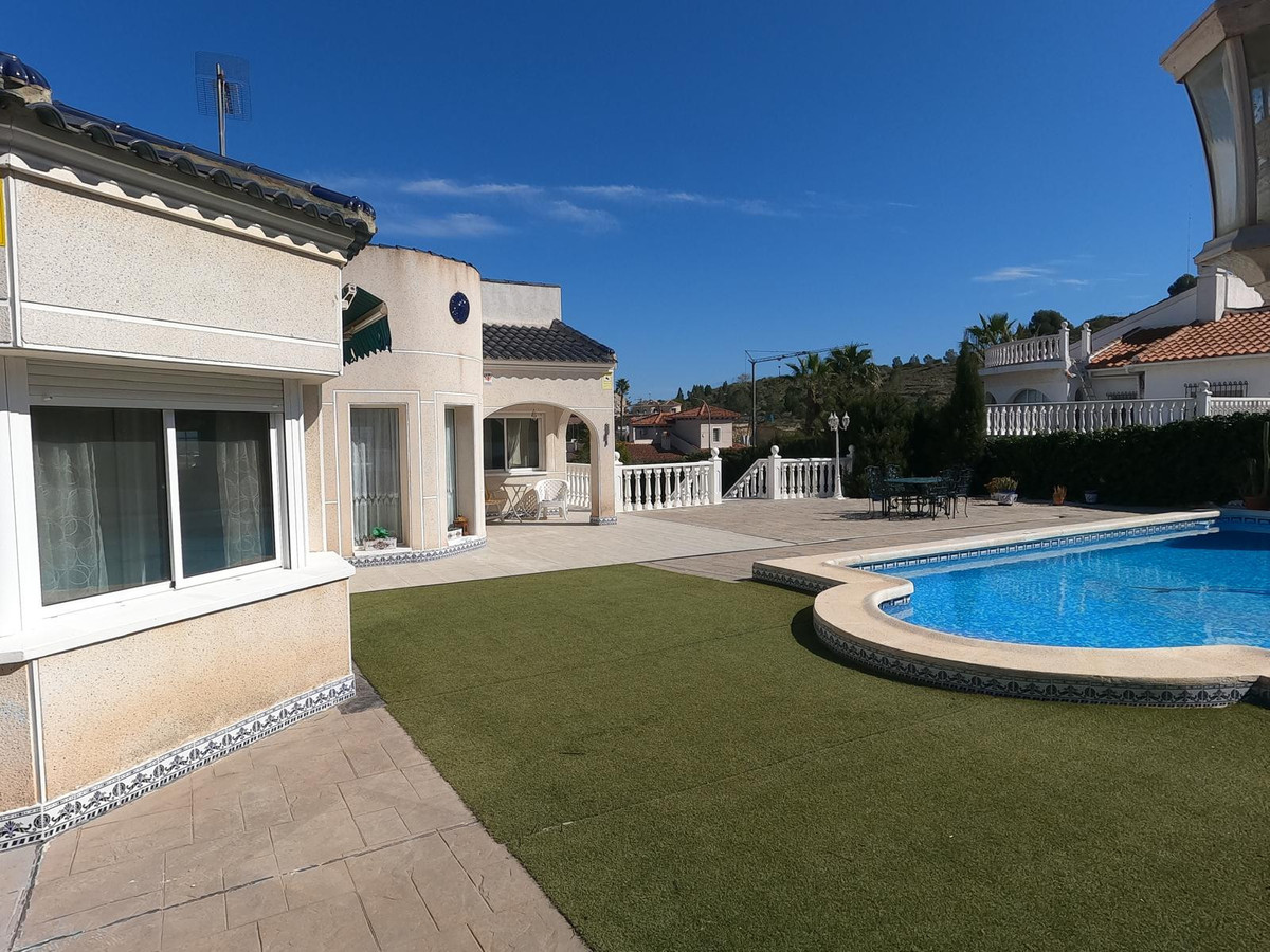 Huis te koop in Algorfa | 4 slaapkamers H5317744
