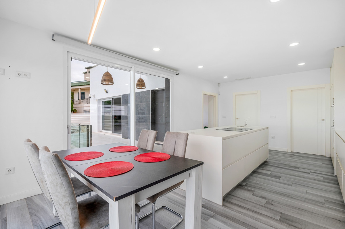 Huis te koop in Algorfa | 4 slaapkamers H5336041