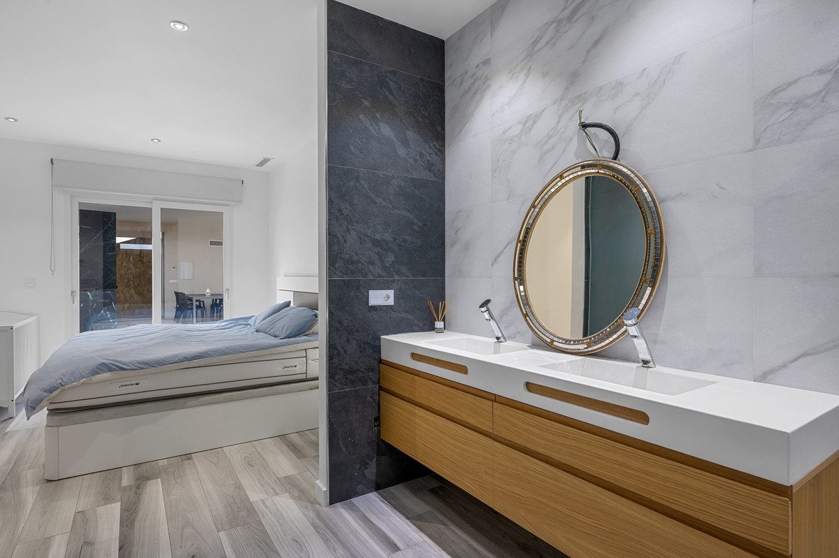 Huis te koop in Algorfa | 4 slaapkamers H5336041