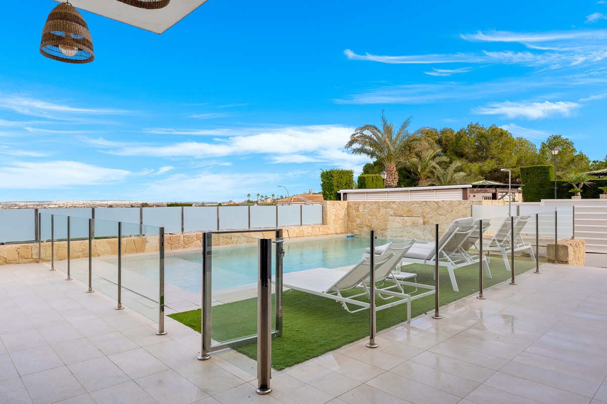 Huis te koop in Algorfa | 4 slaapkamers H5336041