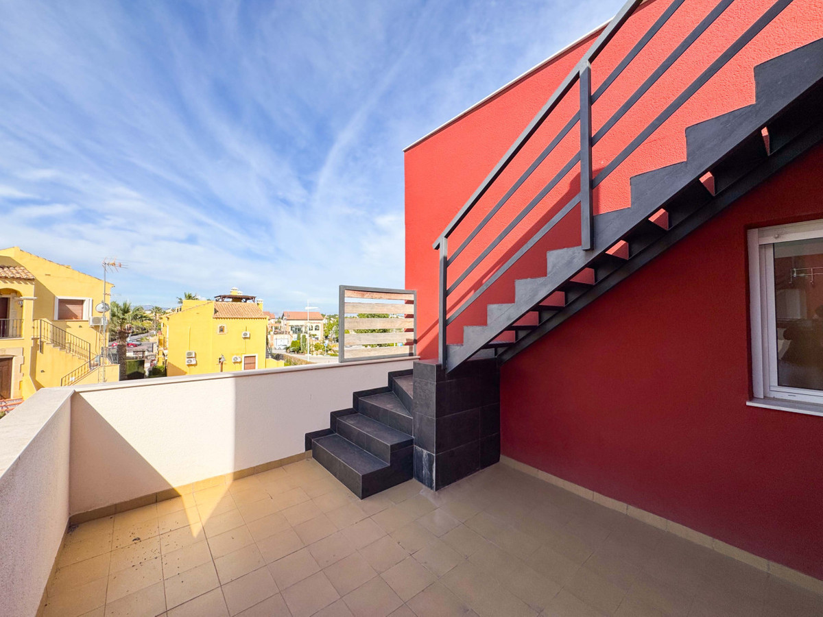 Huis te koop in Algorfa | 3 slaapkamers H5342824