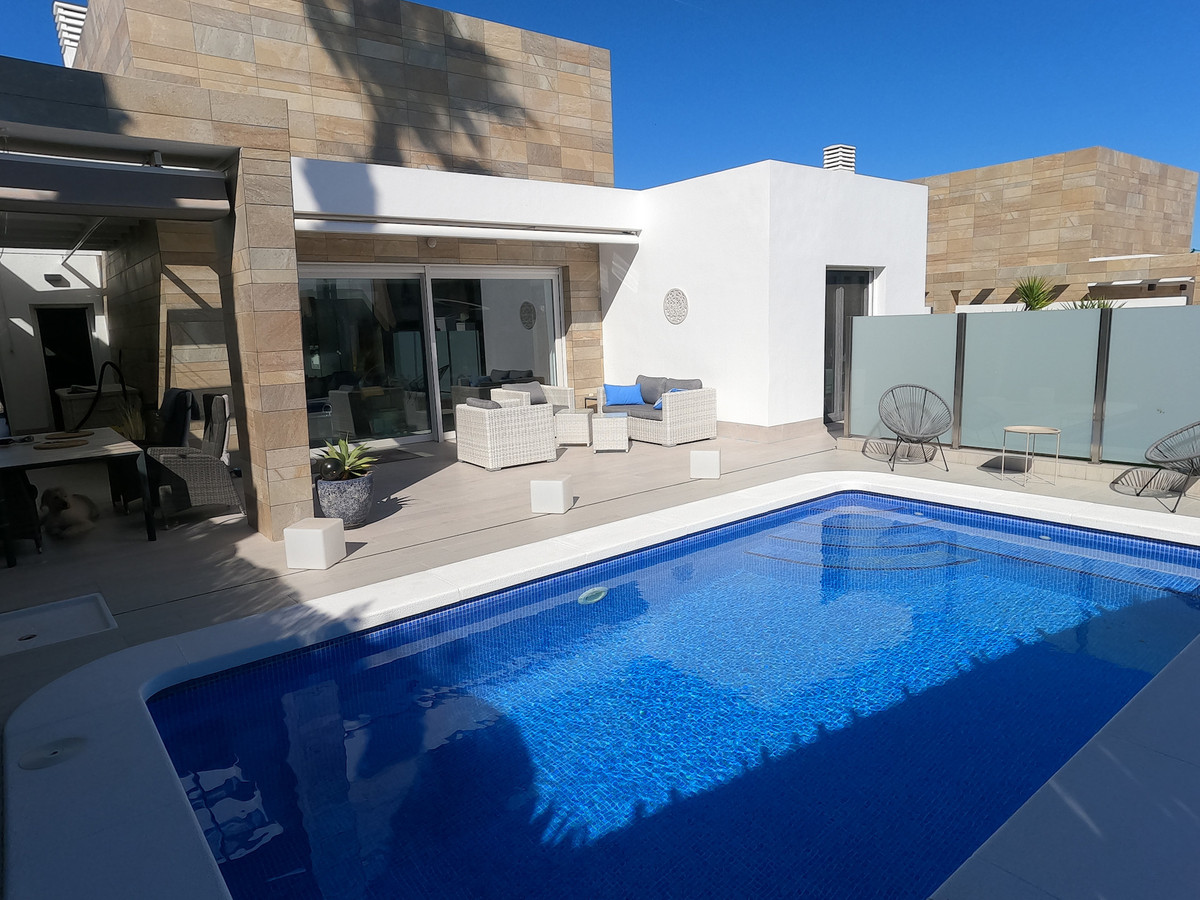 Huis te koop in Algorfa | 3 slaapkamers H5357779