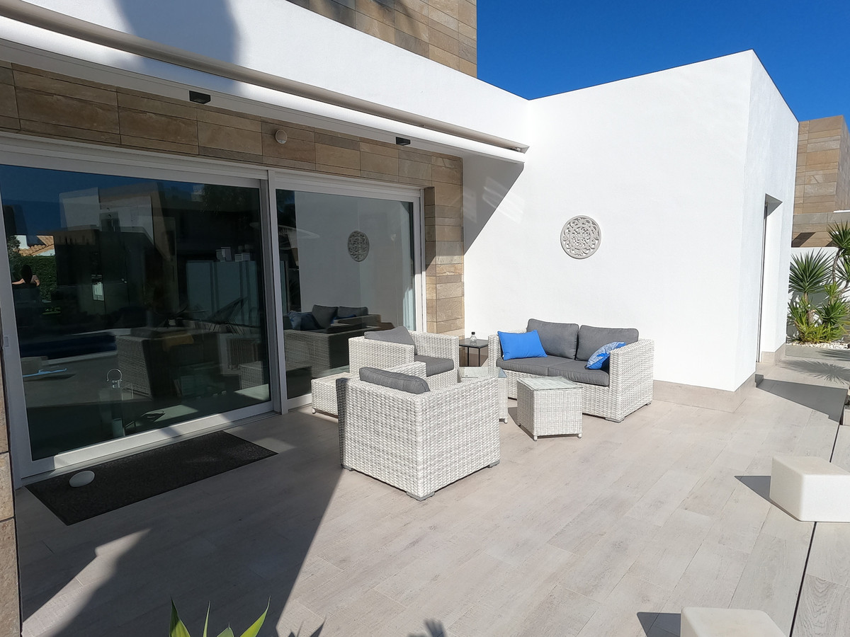 Huis te koop in Algorfa | 3 slaapkamers H5357779
