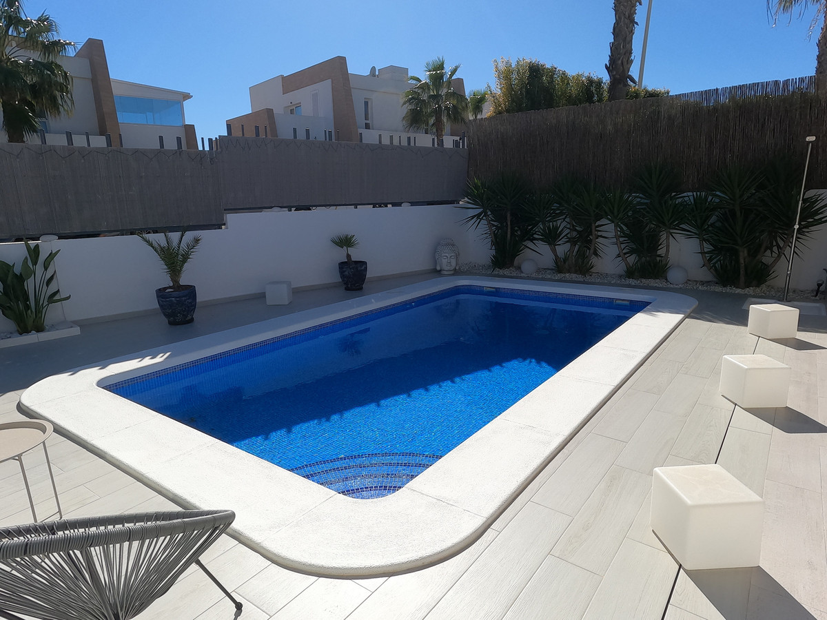 Huis te koop in Algorfa | 3 slaapkamers H5357779