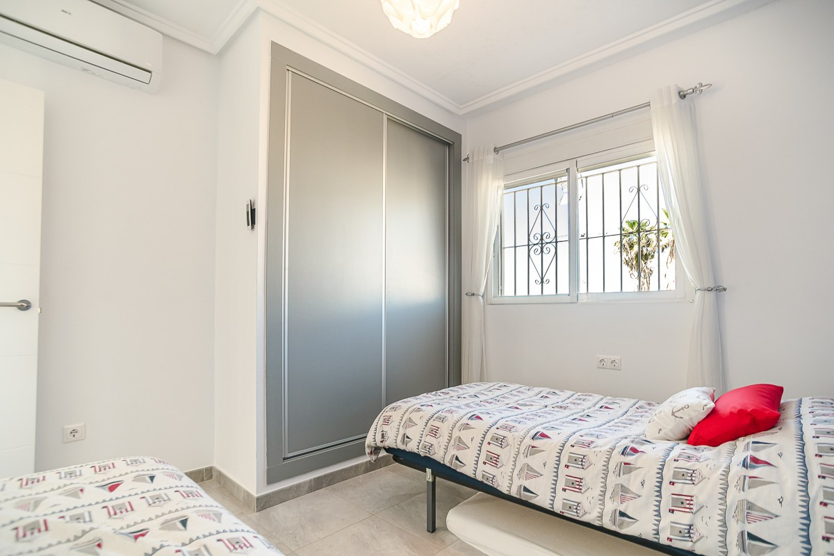 Huis te koop in Algorfa | 3 slaapkamers H5372374