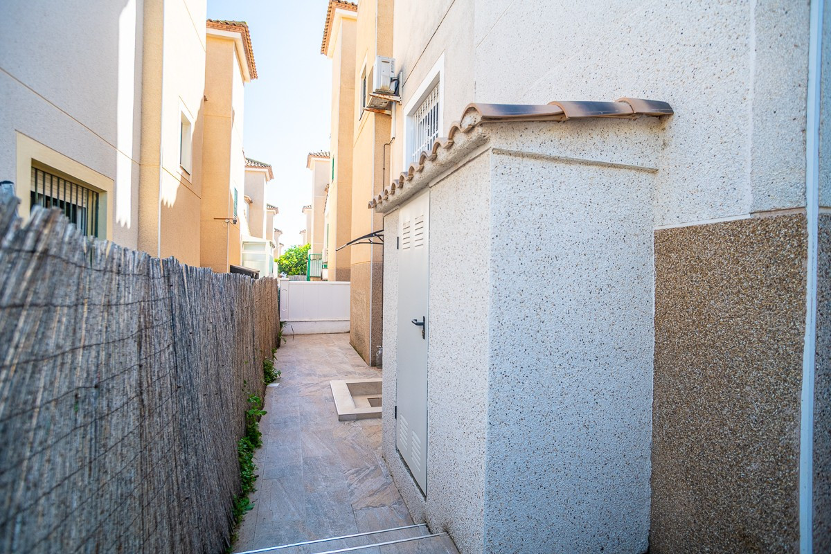 Huis te koop in Algorfa | 3 slaapkamers H5372374