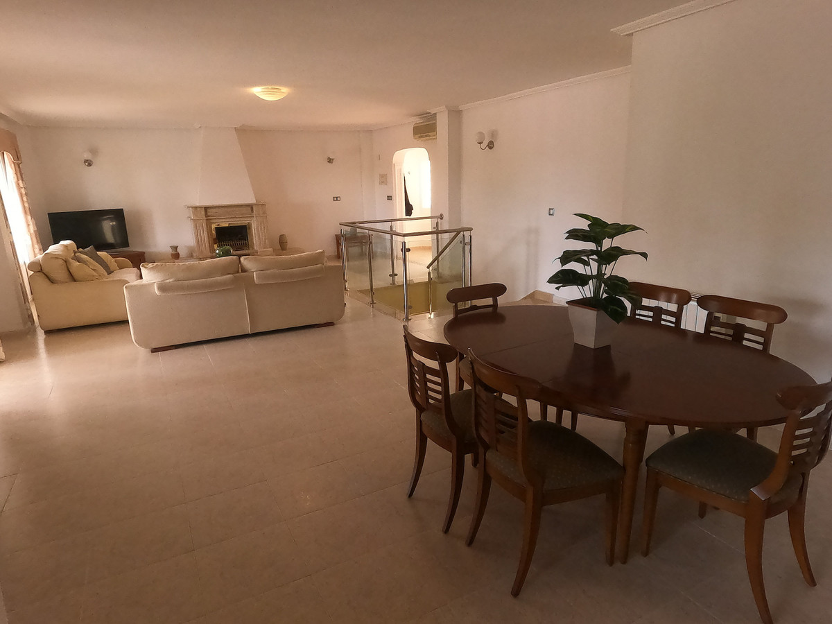 Huis te koop in Algorfa | 5 slaapkamers H5455699