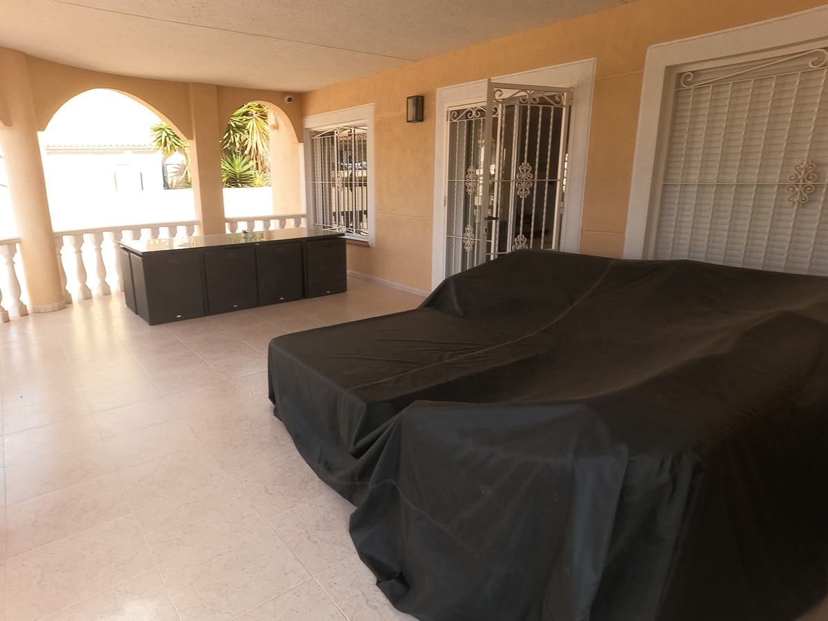 Huis te koop in Algorfa | 5 slaapkamers H5455699