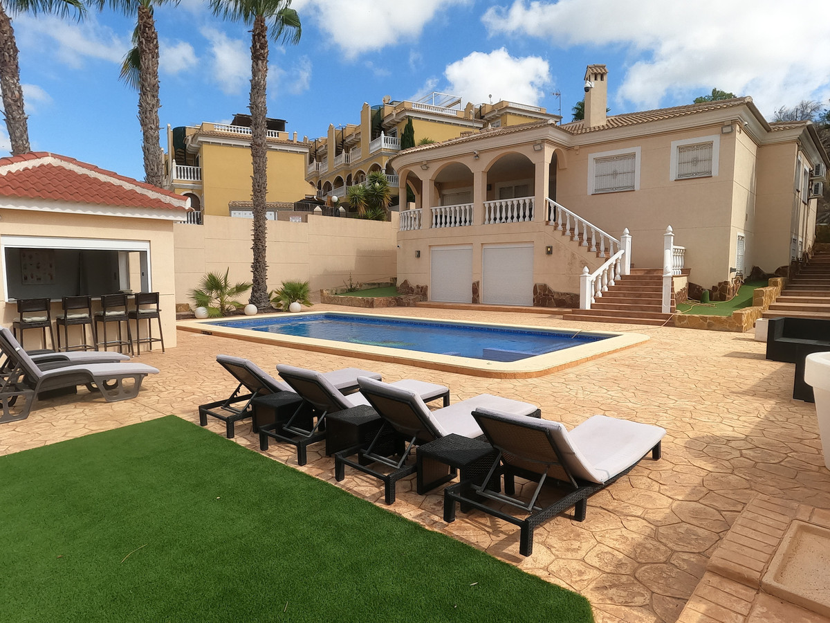 Huis te koop in Algorfa | 5 slaapkamers H5455699