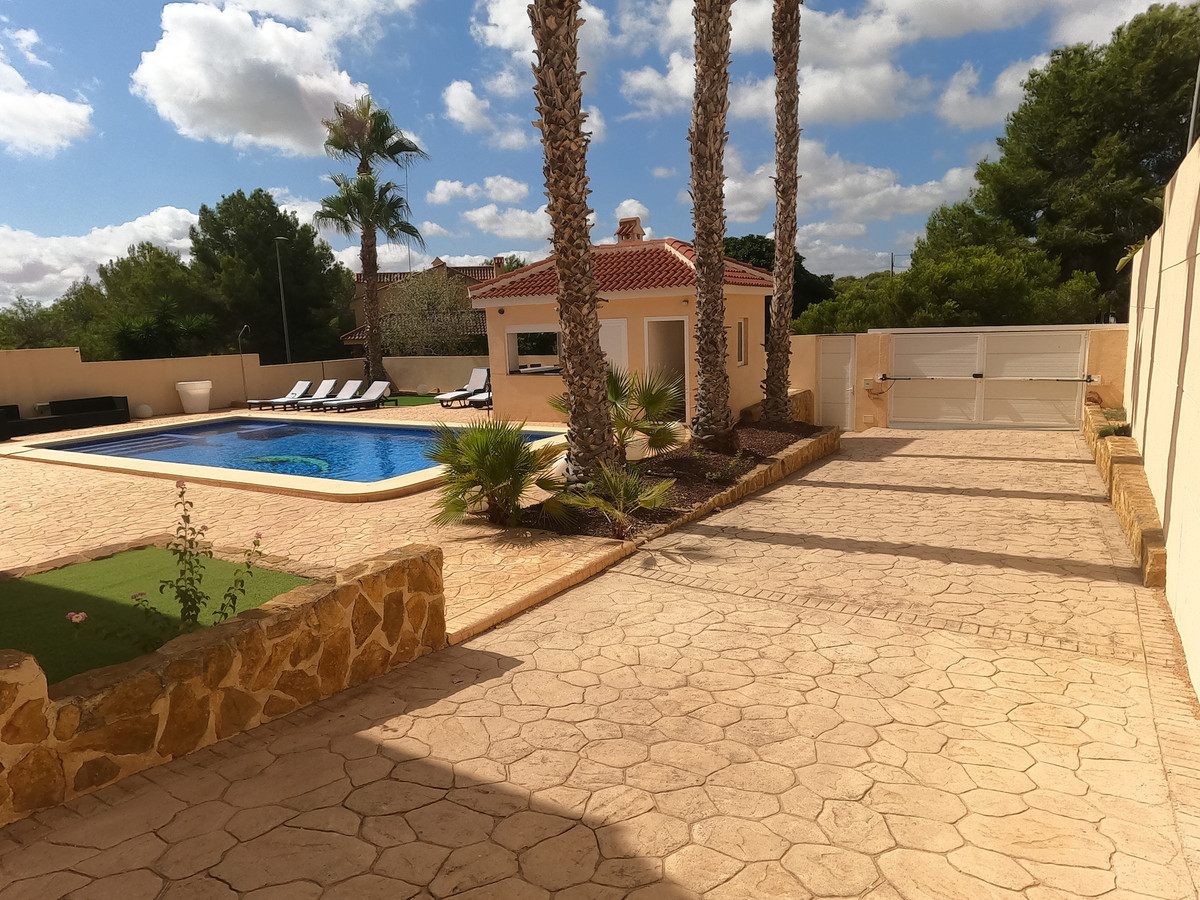 Huis te koop in Algorfa | 5 slaapkamers H5455699