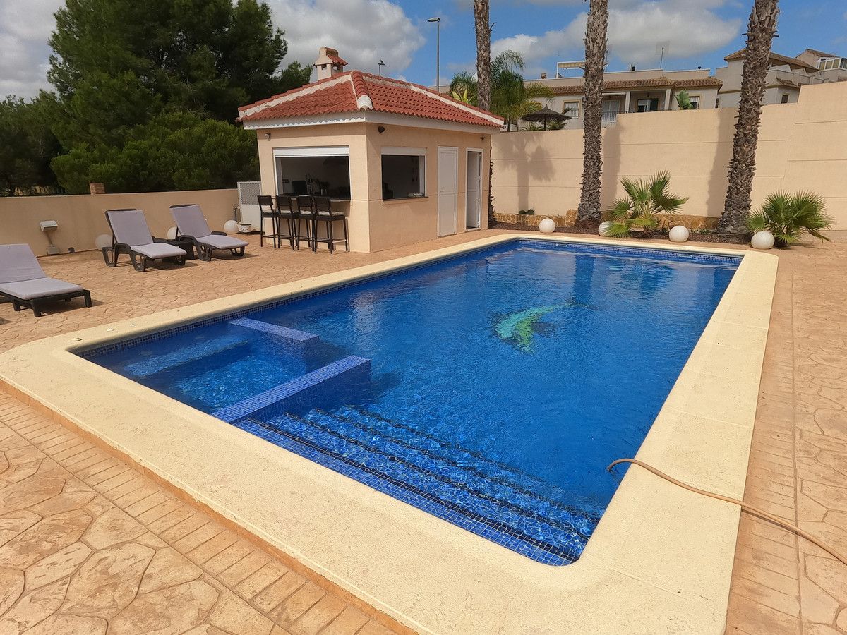 Huis te koop in Algorfa | 5 slaapkamers H5455699