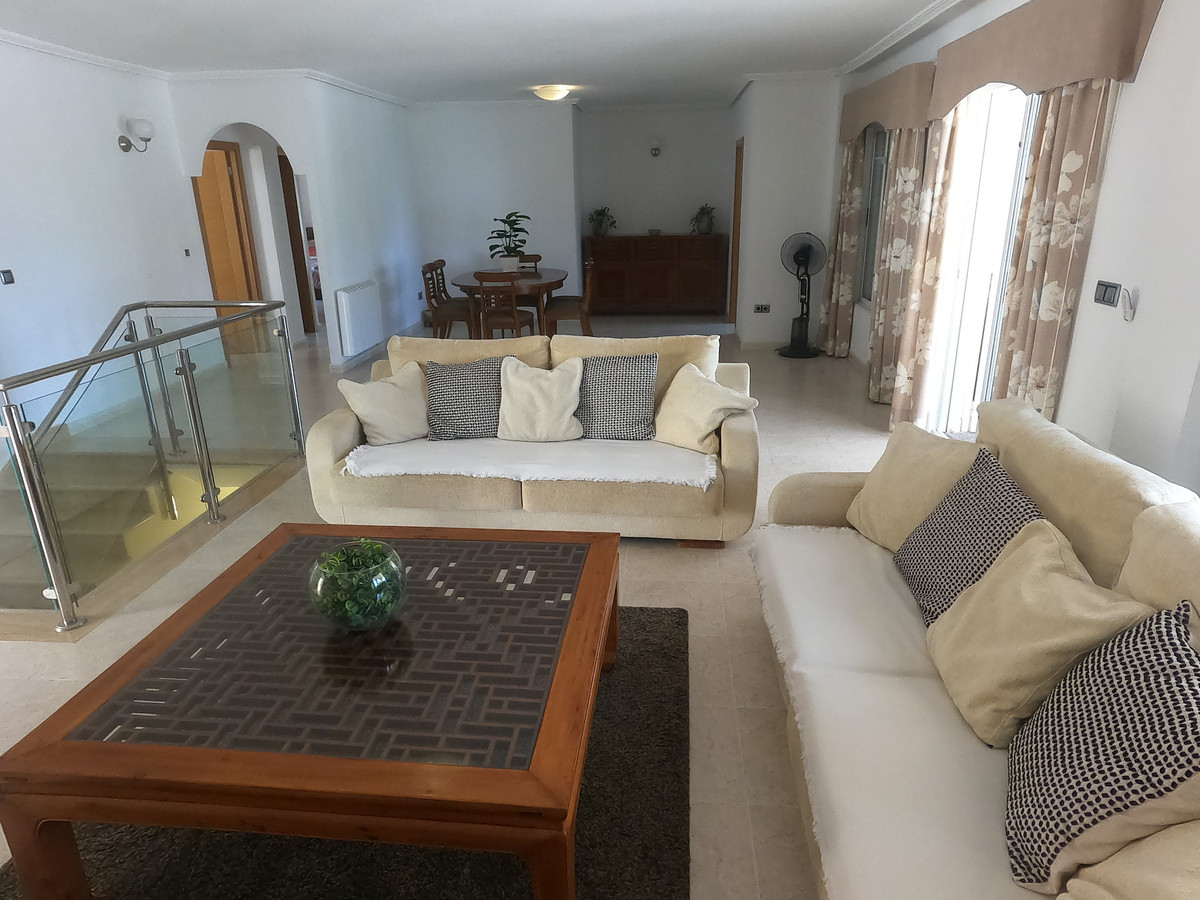 Huis te koop in Algorfa | 5 slaapkamers H5455699