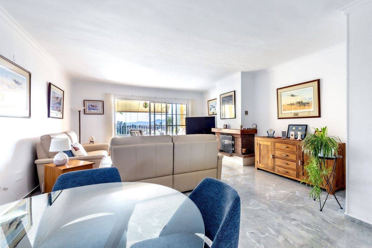 Appartement te koop in Alhaurin Golf | 3 slaapkamers H5300170