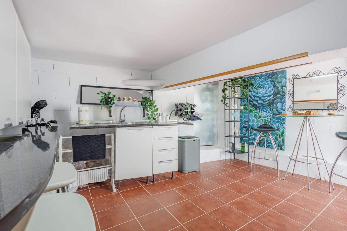 Property main view 40