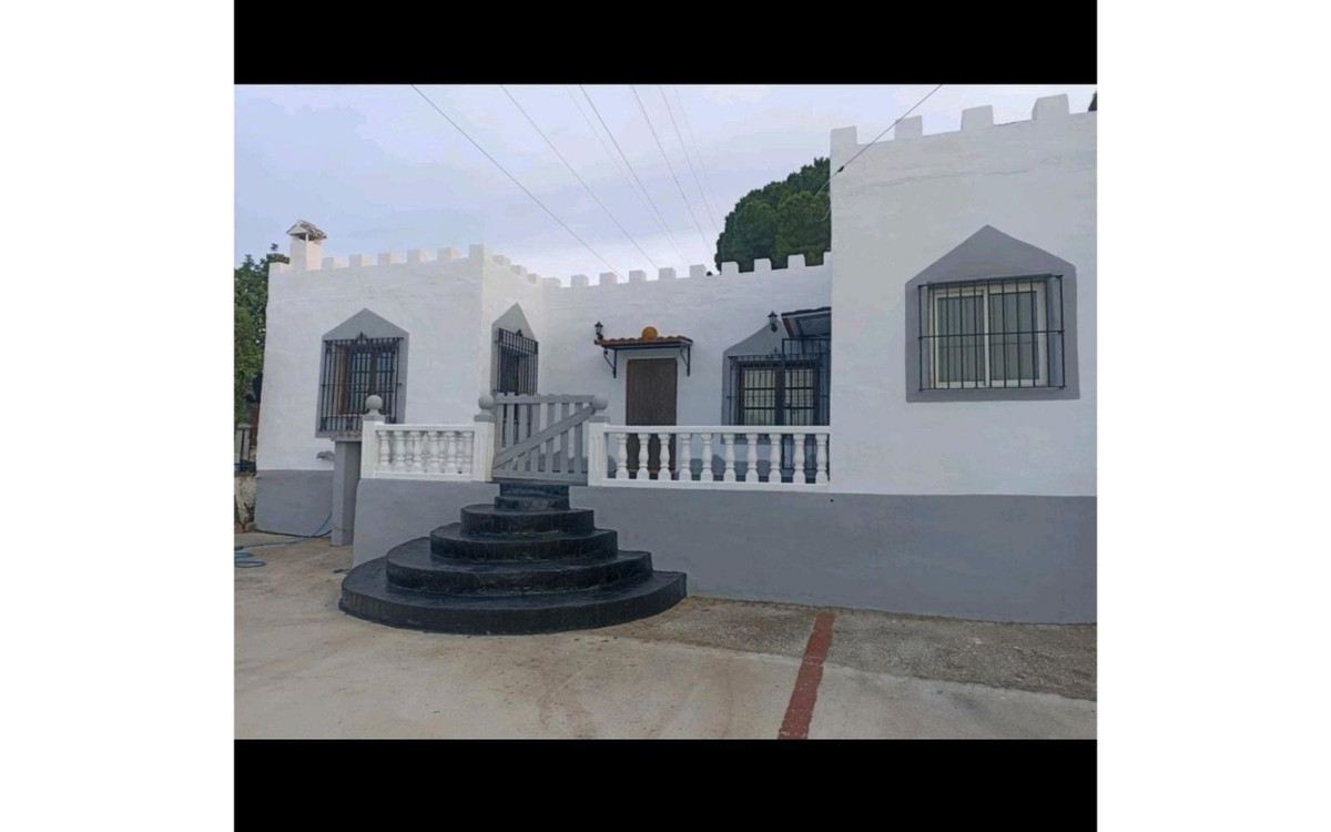 Vrijstaande Villa in Alhaurín de la Torre-1