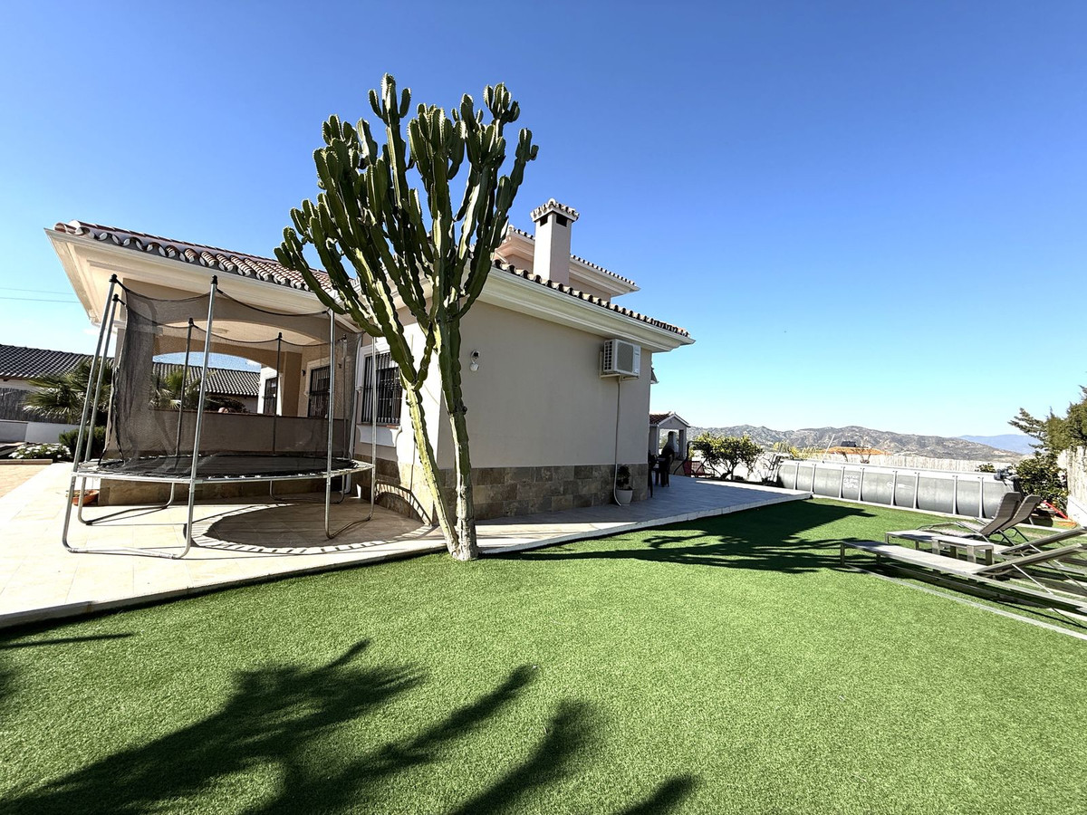 Vrijstaande Villa in Alhaurín de la Torre-1