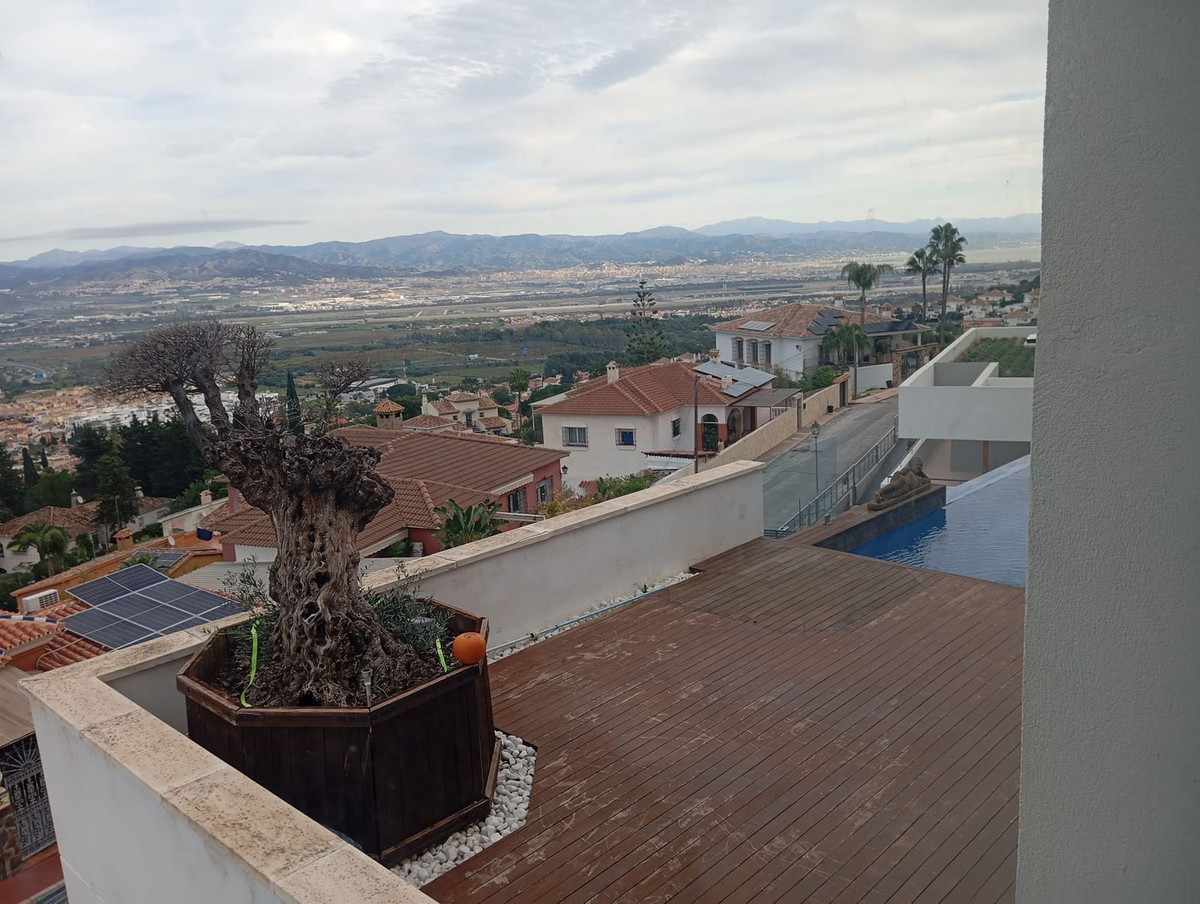 Vrijstaande Villa in Alhaurín de la Torre-11