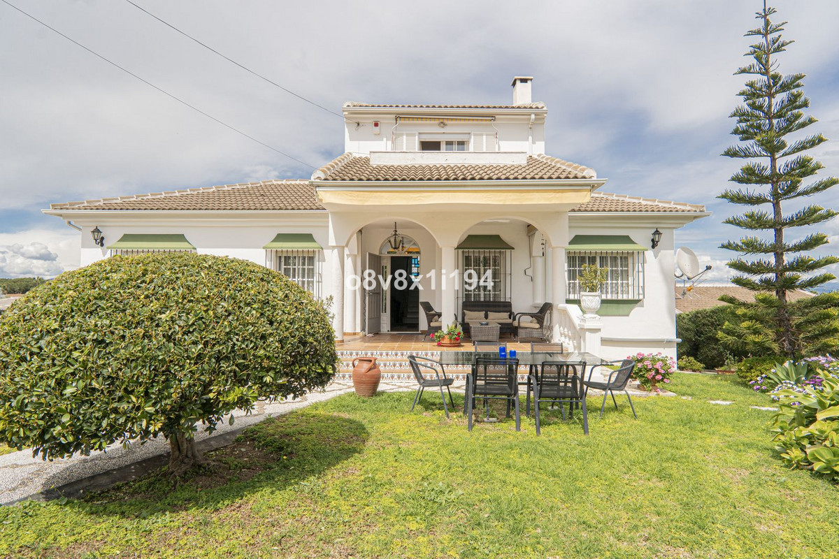 Vrijstaande Villa in Alhaurín de la Torre-1