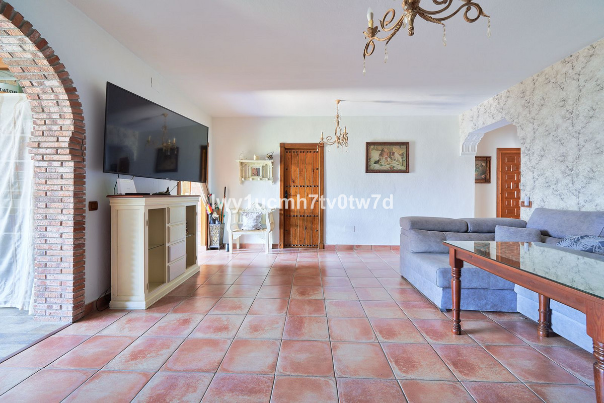 Vrijstaande Villa in Alhaurín de la Torre-11