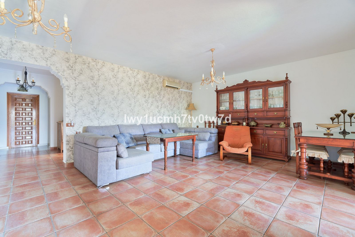 Vrijstaande Villa in Alhaurín de la Torre-8