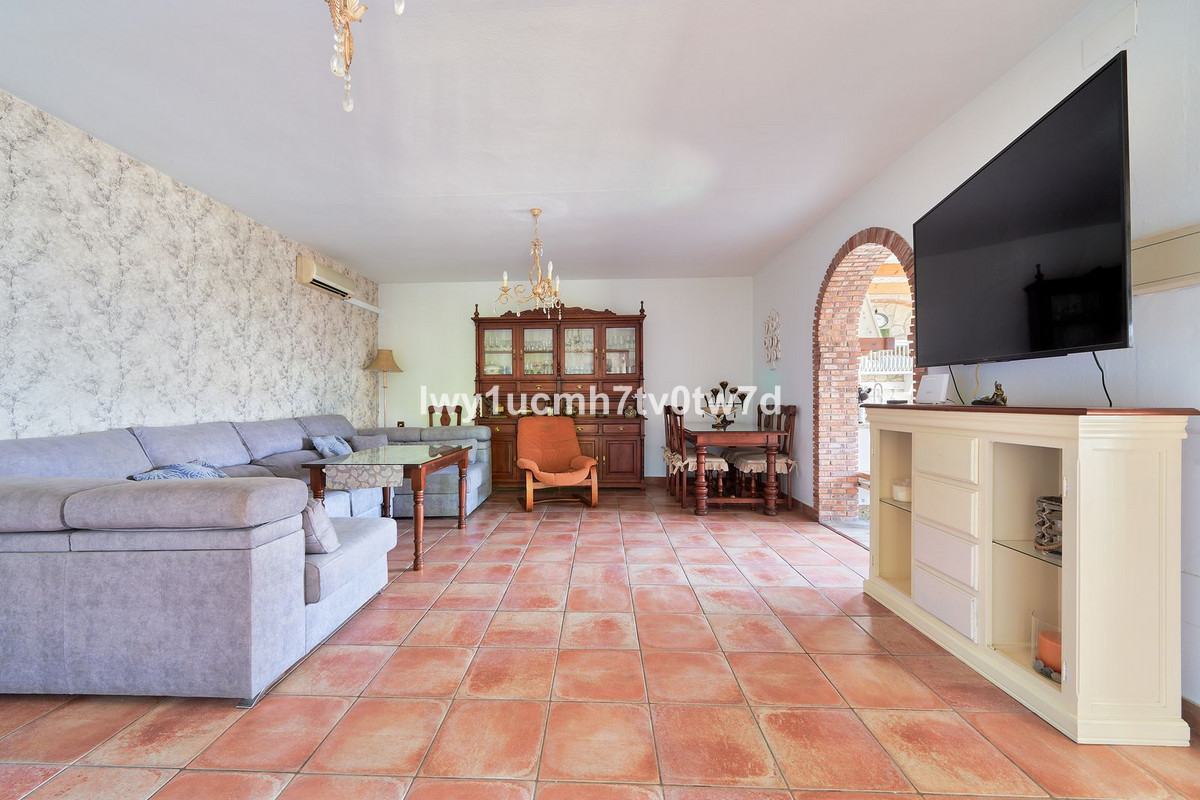 Vrijstaande Villa in Alhaurín de la Torre-9