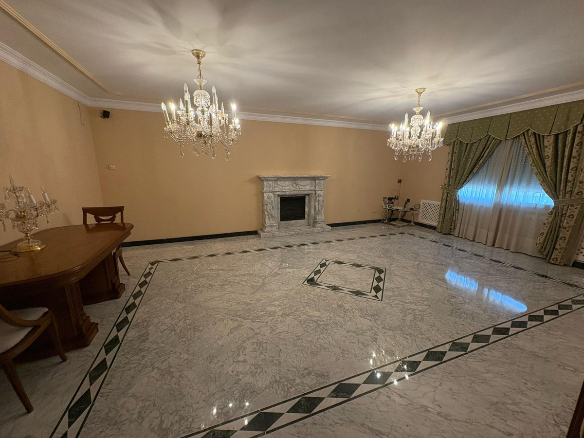 Vrijstaande Villa in Alhaurín de la Torre-12