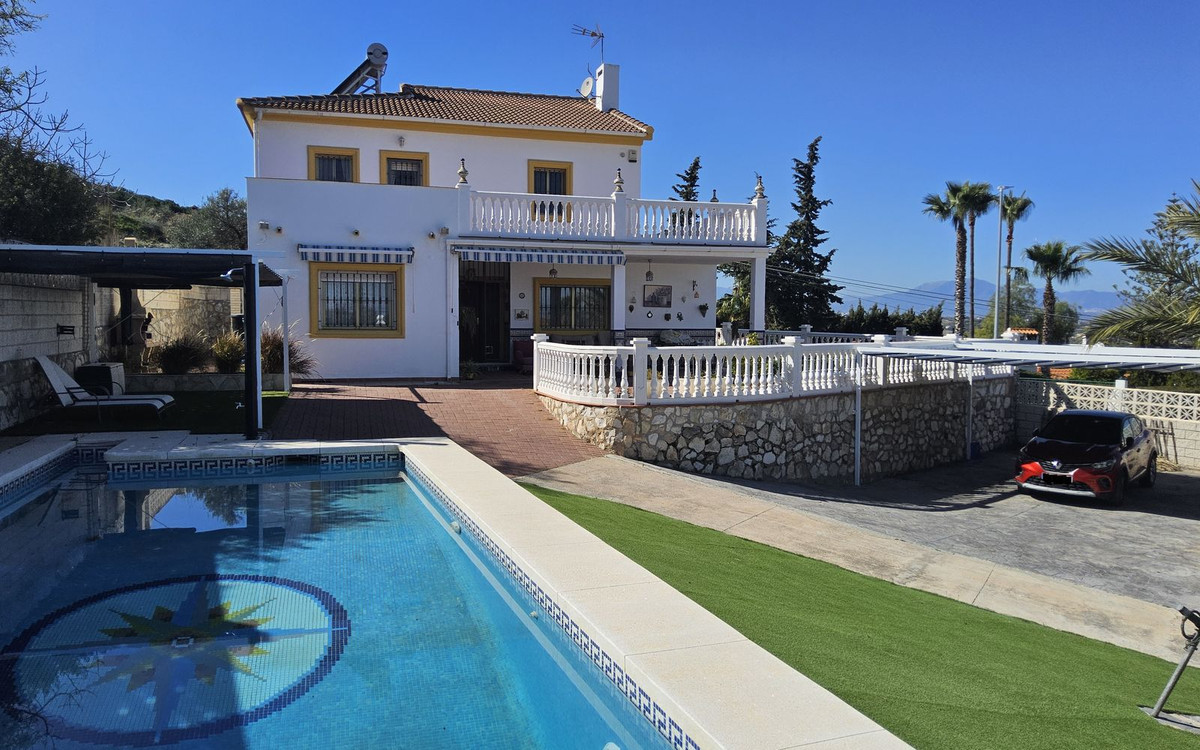 Vrijstaande Villa in Alhaurín de la Torre-1