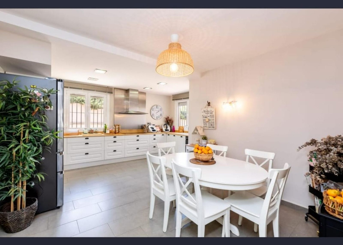 House te koop in Alhaurín de la Torre | 6 slaapkamers H5055802