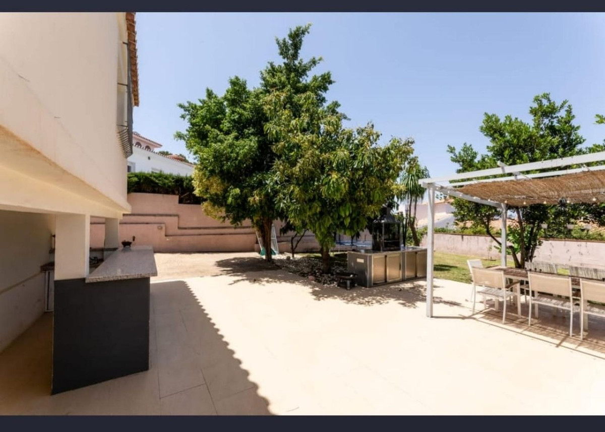 House te koop in Alhaurín de la Torre | 6 slaapkamers H5055802