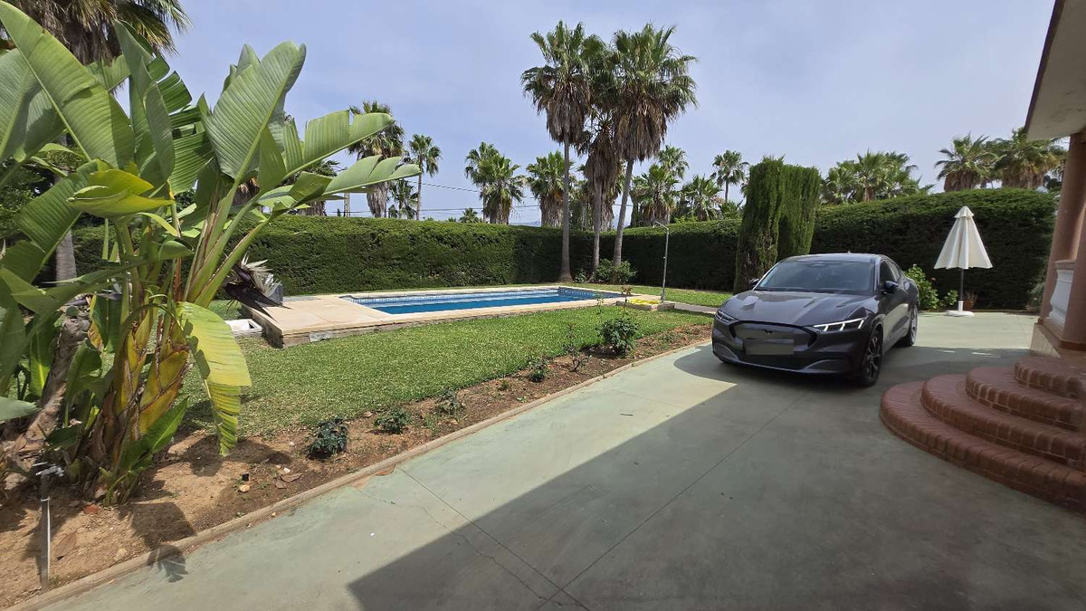 House te koop in Alhaurín de la Torre | 6 slaapkamers H5075605